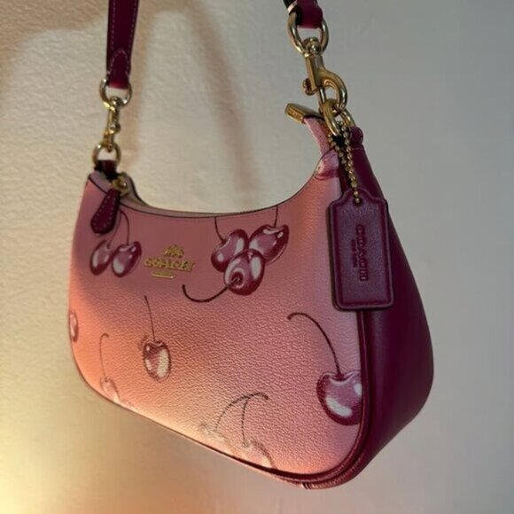 Coach Pink Cherry Shoulder Bag🍒 - Picture 6 of 7